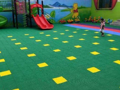 幼儿园悬浮地板 塑胶地板 安全环保 户外耐磨弹性悬浮地板  无异味 可放心使用