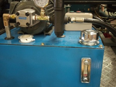 热流道油压泵注塑增压泵热流道模具液压站油缸针阀油压泵注塑时序控制器油阀泵